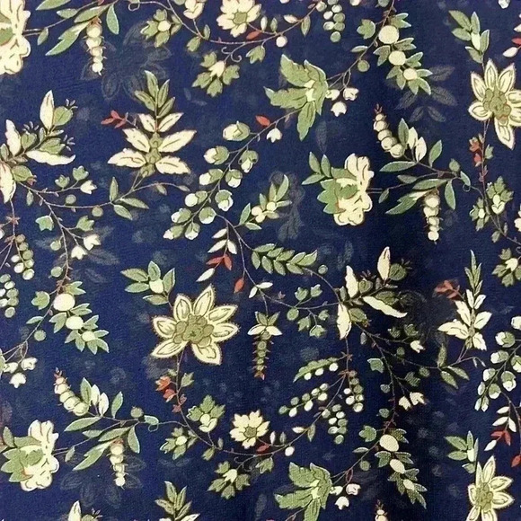 No Brand Womens Top Navy L Smocked Neckline Floral Print Button Closure Classy - Picture 4 of 11